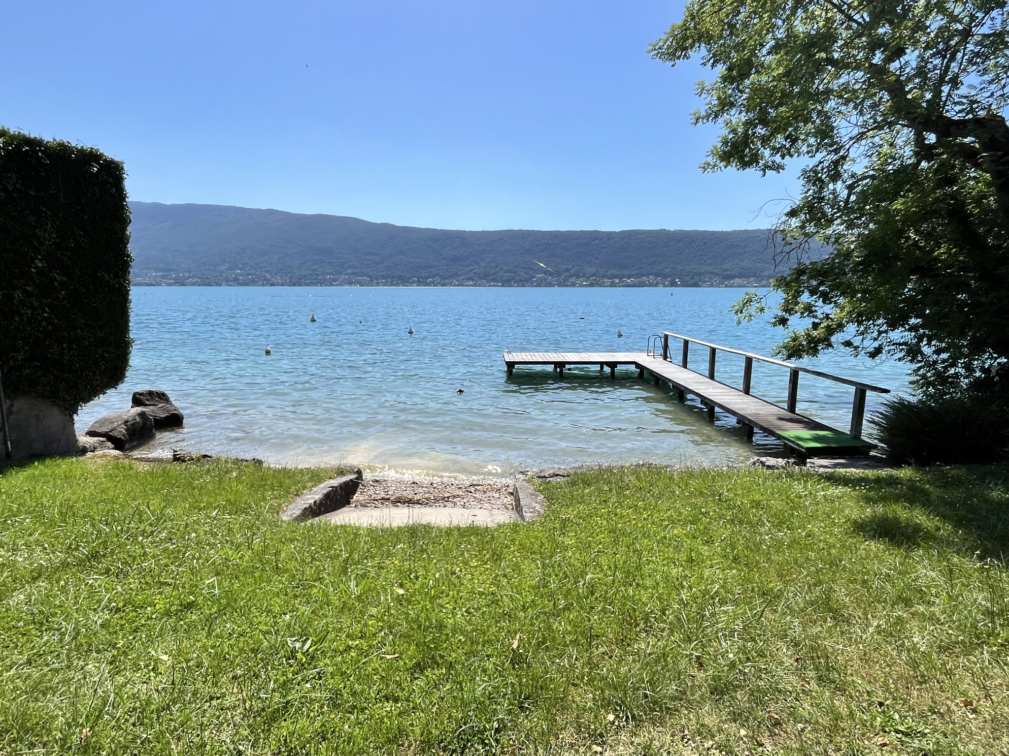 MAISON VEYRIER-DU-LAC domaine privé avec accès au lac